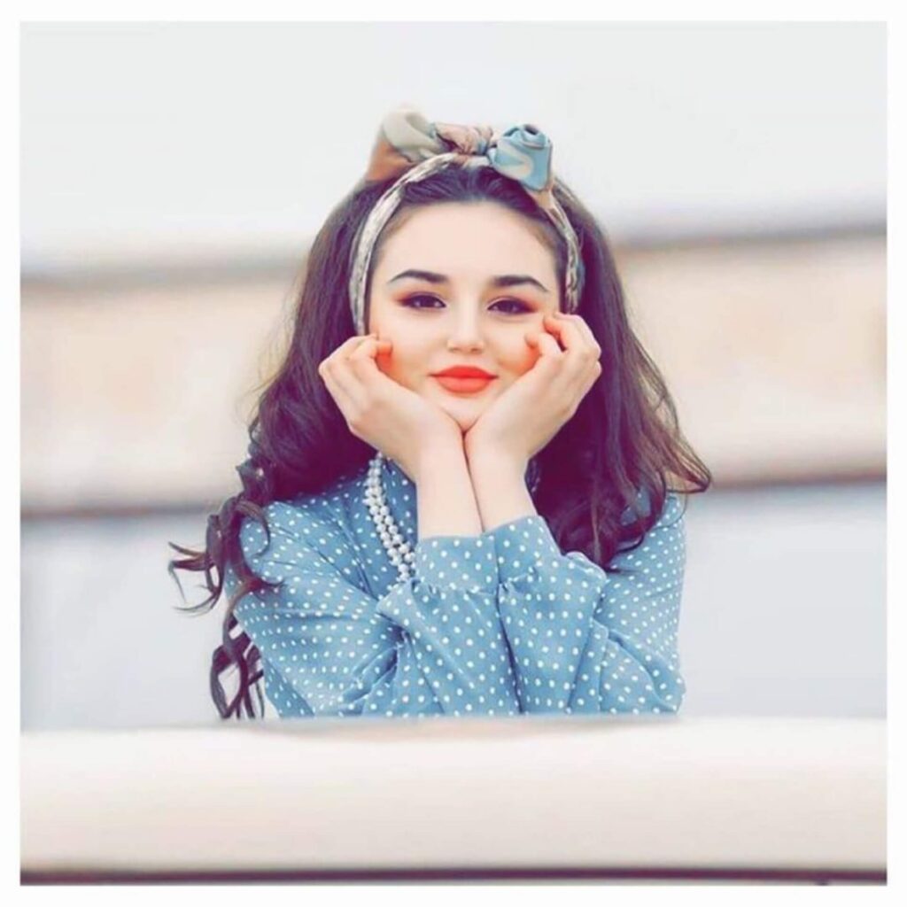 Stylish DP for girls